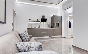 Unoseitre - Luxury Apartment & Suite